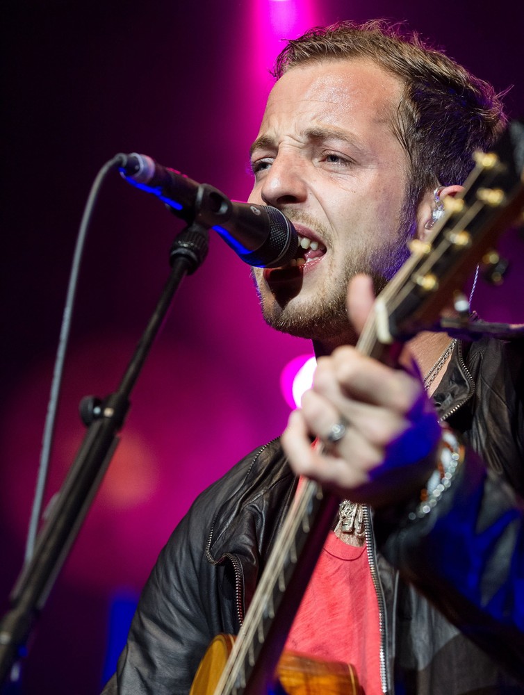 James Morrison;<br>James Morrison Performing Live