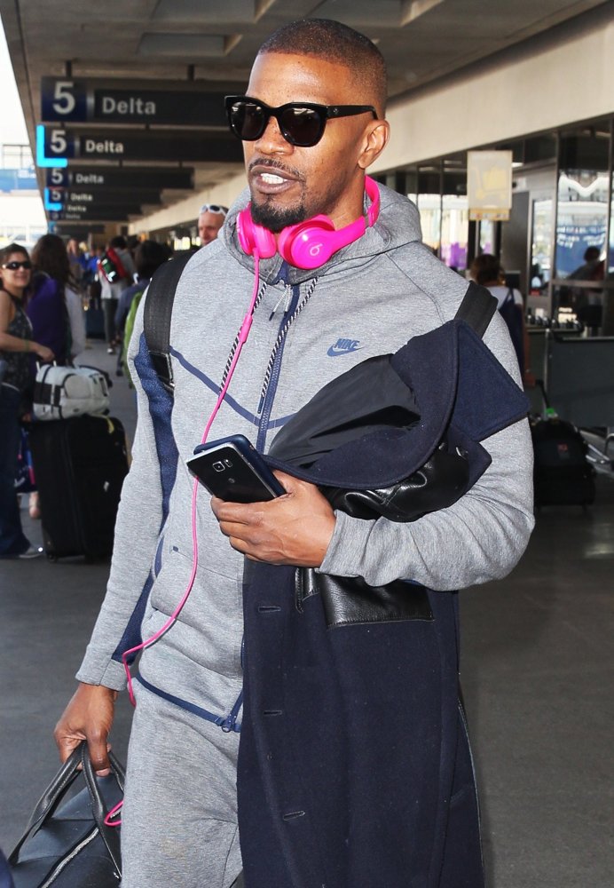 Jamie Foxx Arrives at Los Angeles International Airport