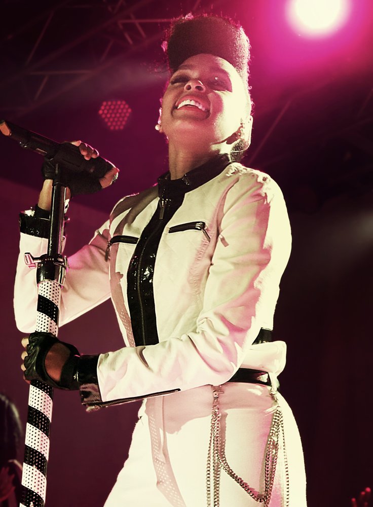 Janel Rae Janelle Monae Picture 150 - Janelle Monae Performing Live on Stage