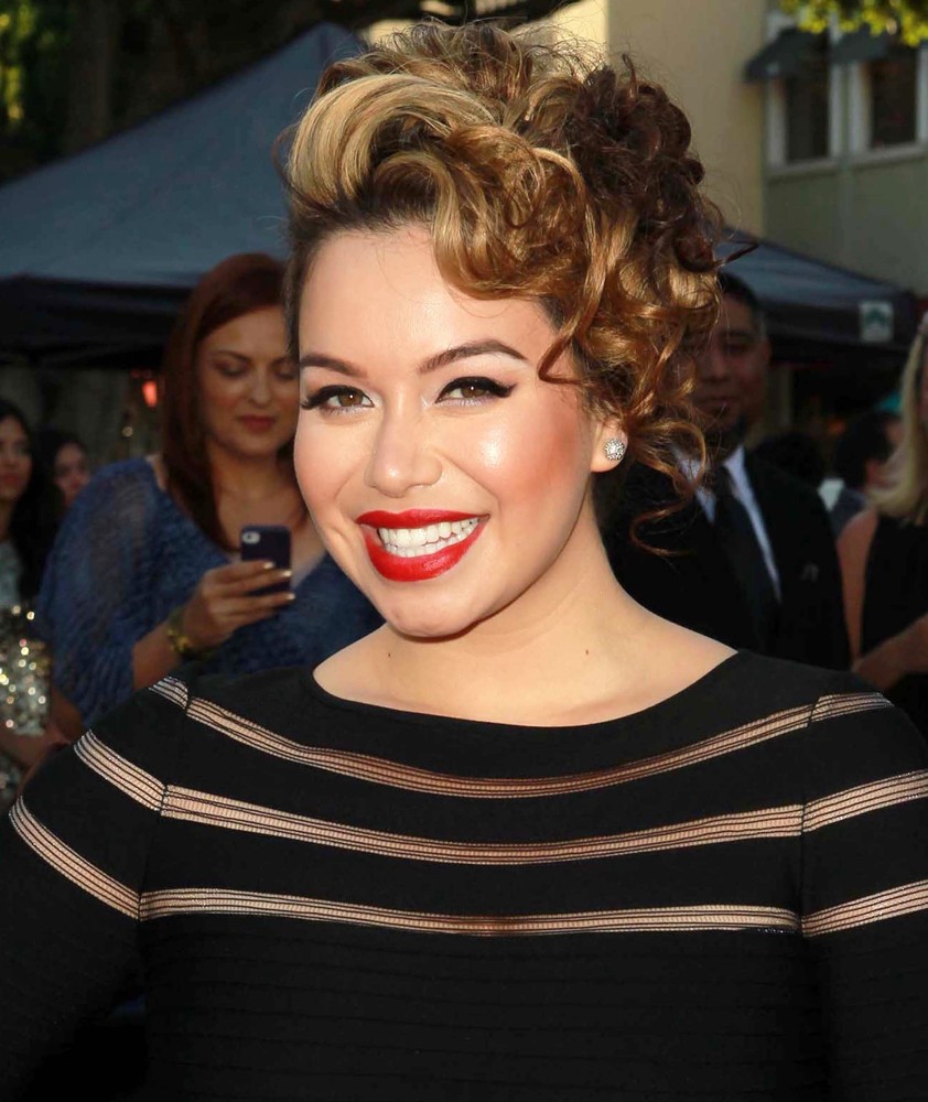 Janney Marin;<br>2012 NCLR ALMA Awards - Arrivals