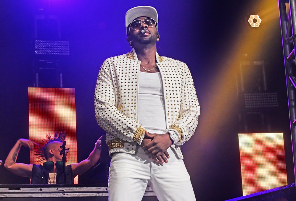 Jason Derulo;<br>Jason Derulo Performing Live on Stage