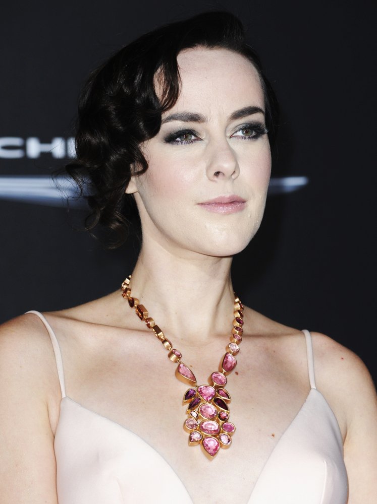 Jena Malone;<br>Premiere of Lionsgate's The Hunger Games: Mockingjay, Part 2 - Arrivals