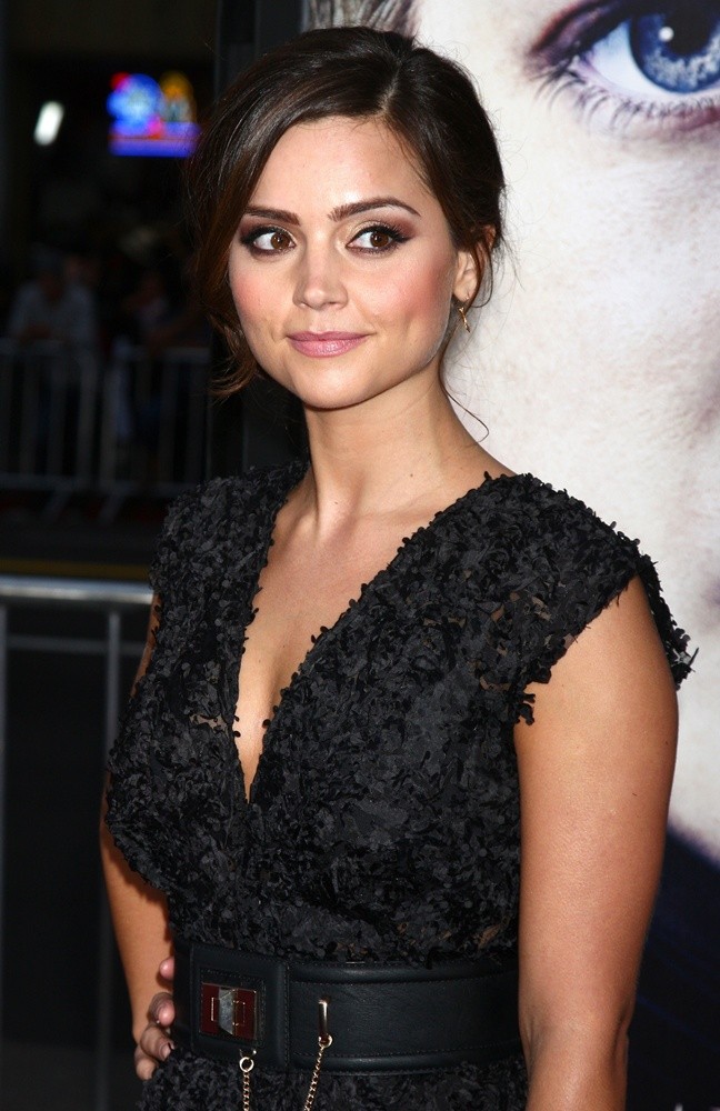All body measurements and statistics of jenna coleman, including bra size, ...
