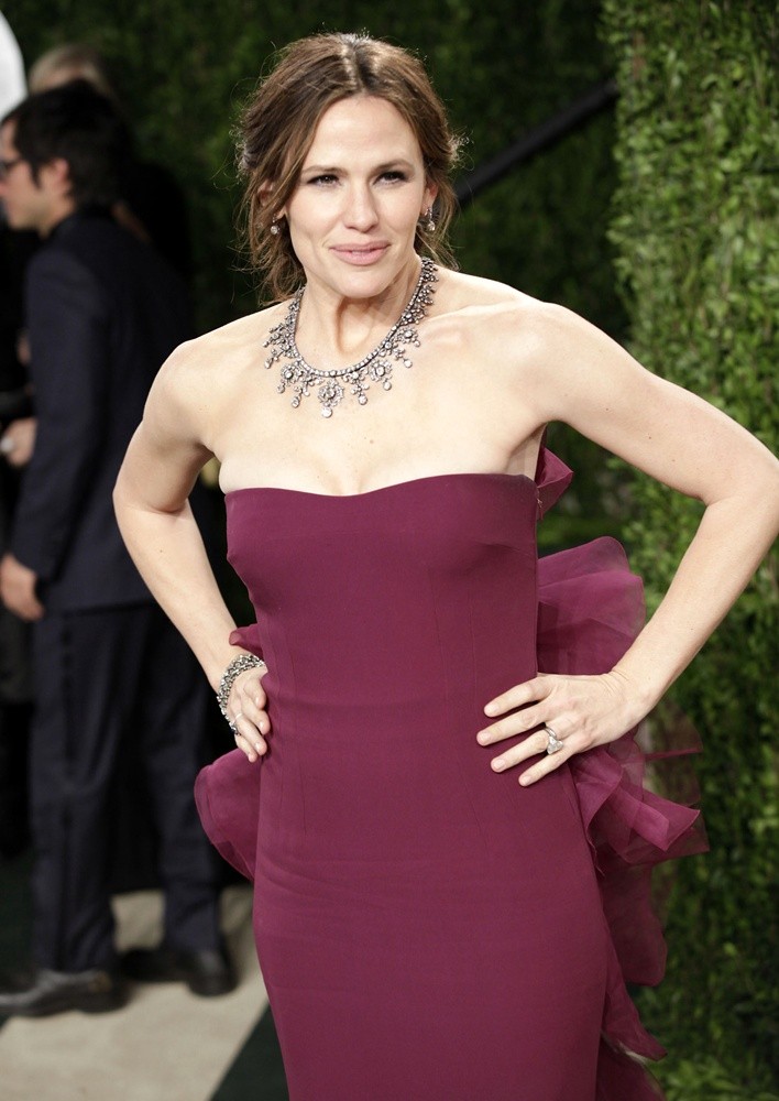Jennifer Garner Picture 1 - 2013 Vanity Fair Oscar Party - Arrivals