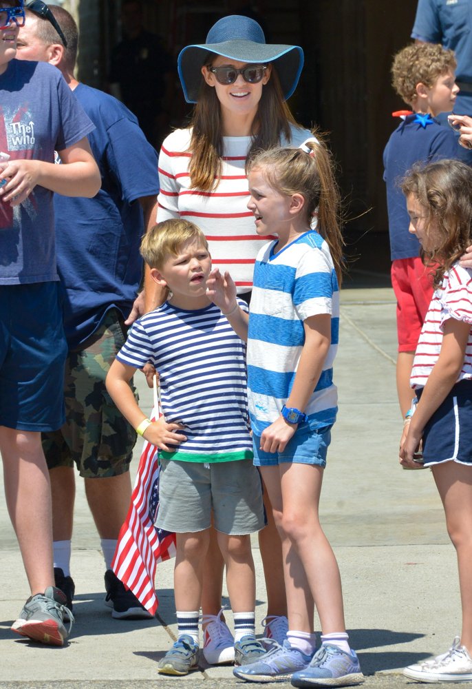 Samuel Affleck;Jennifer Garner;Seraphina Affleck;<br>Jennifer Garner Celebrates The 4th of July