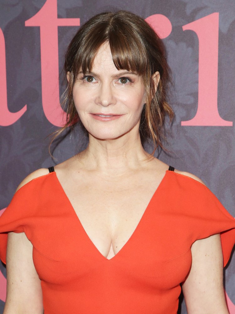 Jennifer Jason Leigh News 2025 Schedule Gina Phelia
