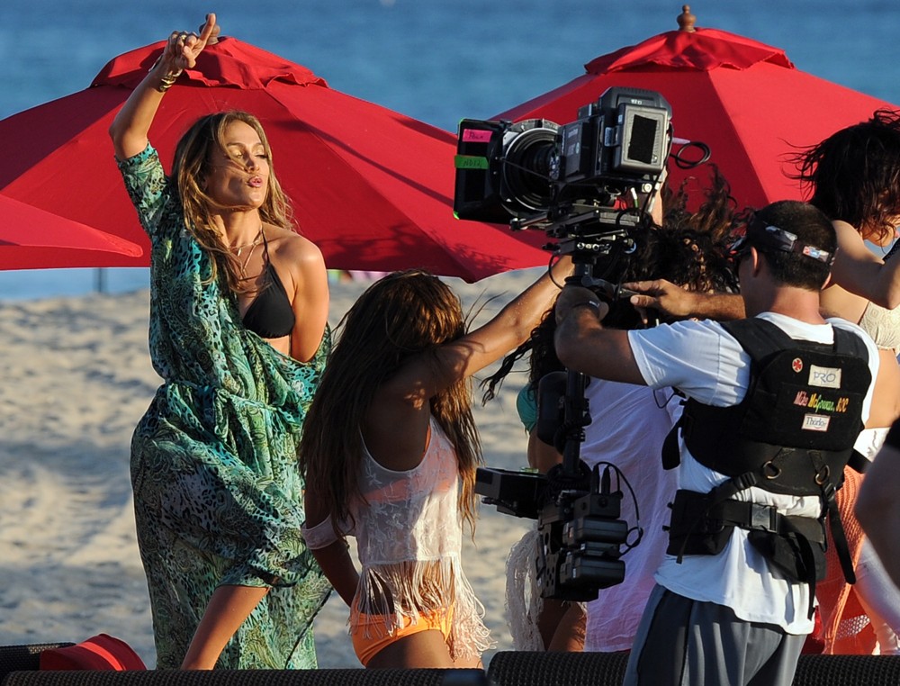 Jennifer Lopez;<br>Jennifer Lopez Filming A TV Commercial