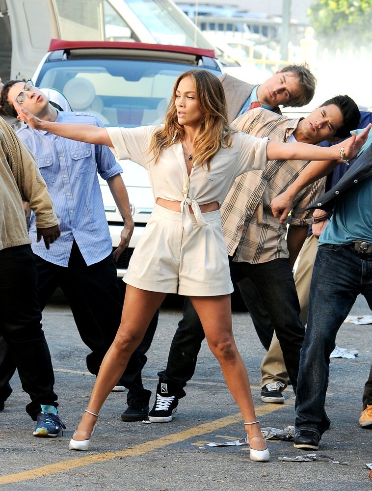 Jennifer Lopez;<br>Jennifer Lopez Performs A Dance Routine with Backing Dancers on A Film Set