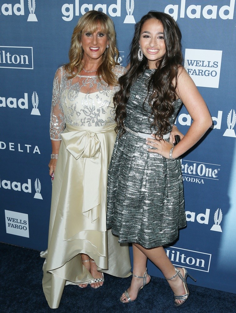 Jeanette Jennings, Jazz Jennings<br>The 27th Annual GLAAD Media Awards - Arrivals