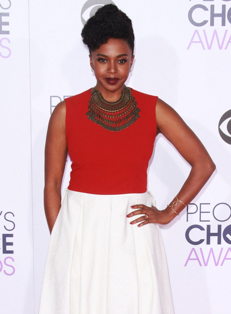 Jerrika Hinton;<br>People's Choice Awards 2016 - Arrivals