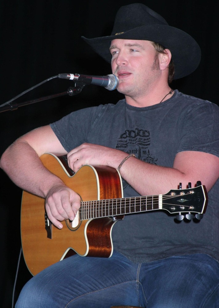 Jerrod Niemann;<br>Jerrod Niemann Performs Live in Concert