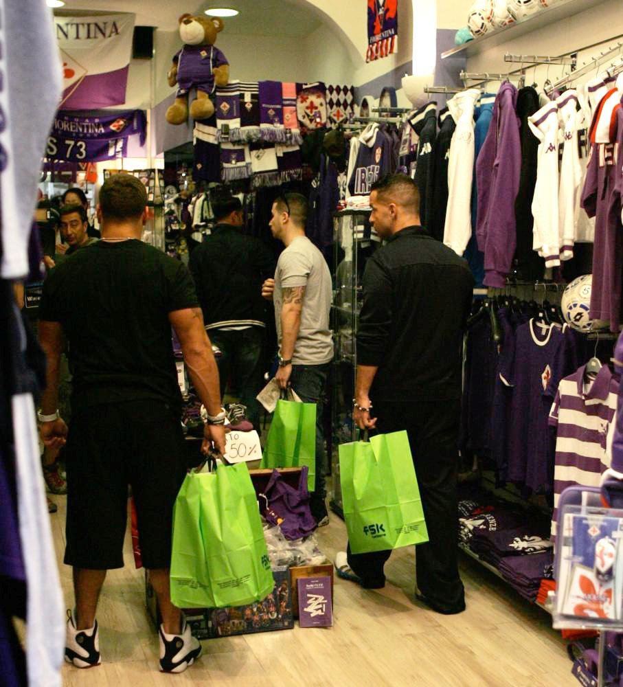 Vinny Guadagnino;Ronnie Ortiz-Magro;The Situation;<br>Casts Shopping in Florence While Flming The Reality Show 'Jersey Shore'