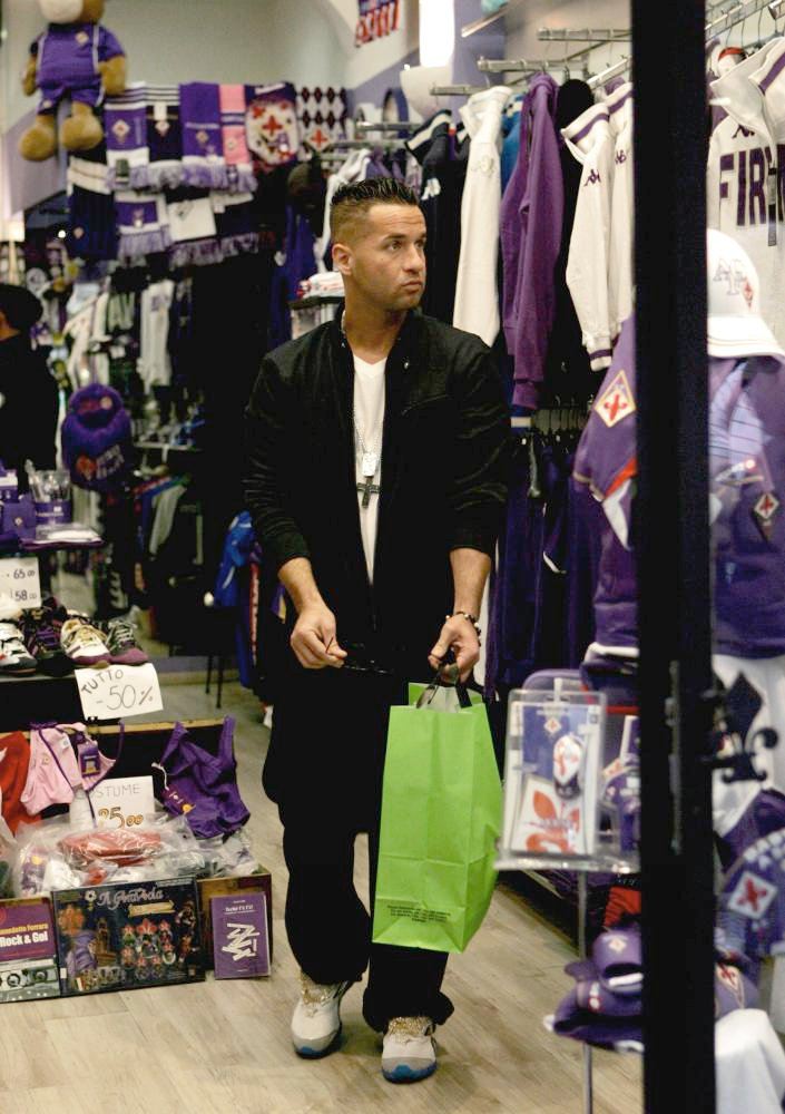 The Situation;<br>Casts Shopping in Florence While Flming The Reality Show 'Jersey Shore'
