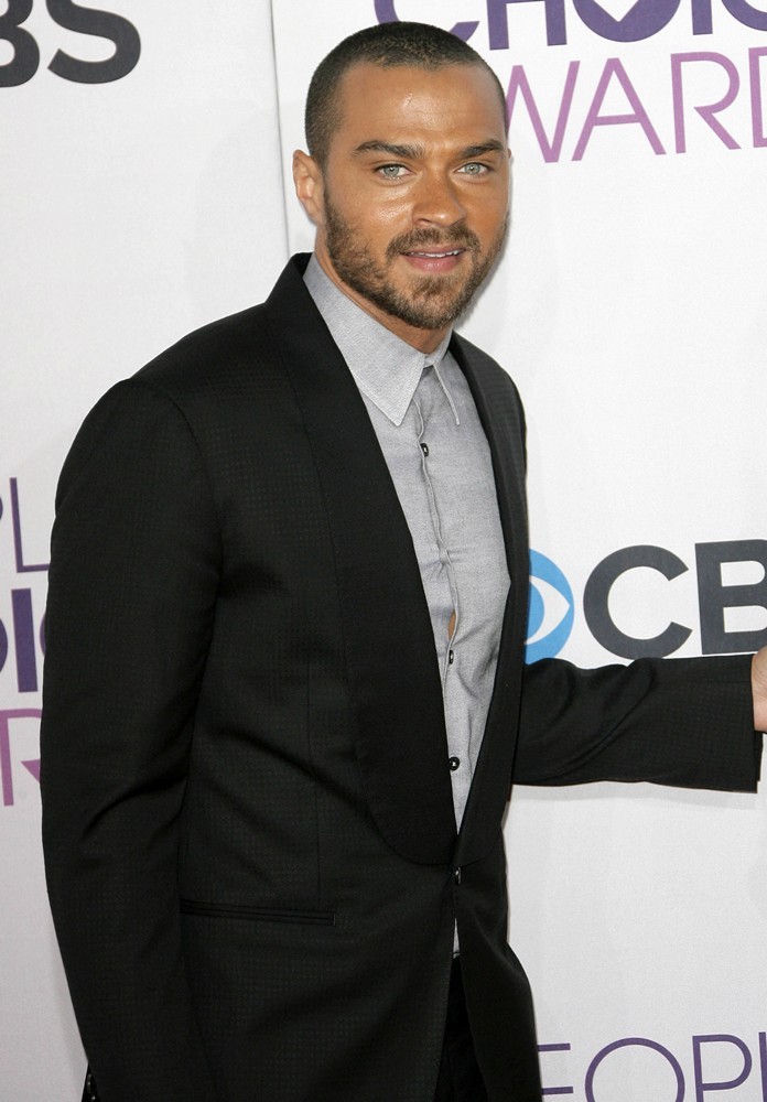 Jesse Williams;<br>People's Choice Awards 2013 - Red Carpet Arrivals