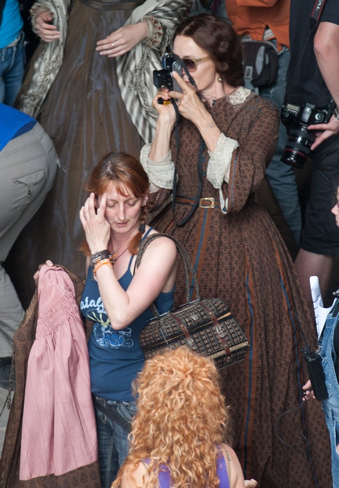 Jessica Lange;<br>Actors on The Set of Therese Raquin Filming on Location