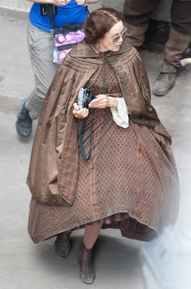 Jessica Lange;<br>Actors on The Set of Therese Raquin Filming on Location