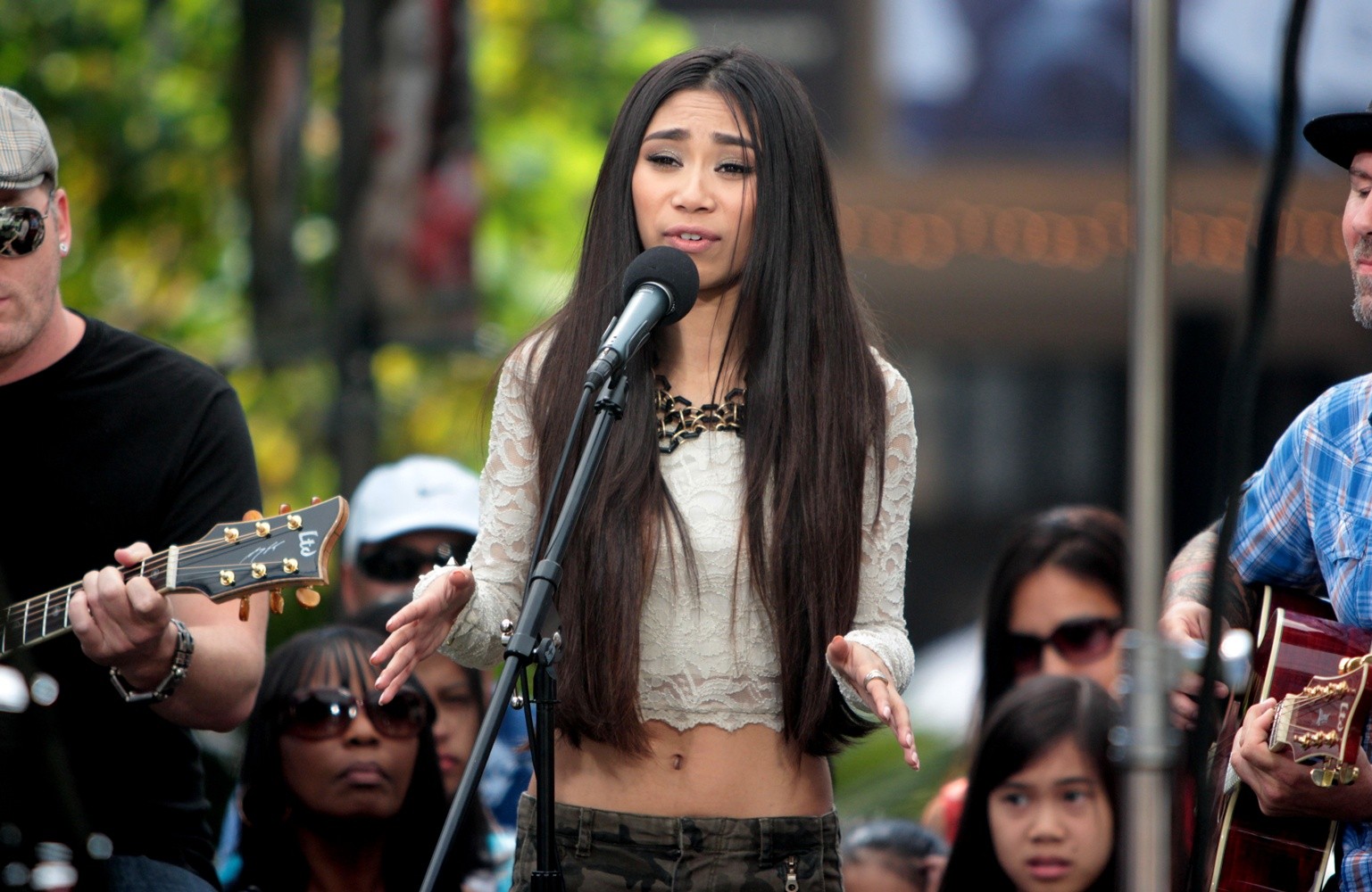 Jessica Sanchez;<br>Celebrities to Appear on Entertainment News Show Extra