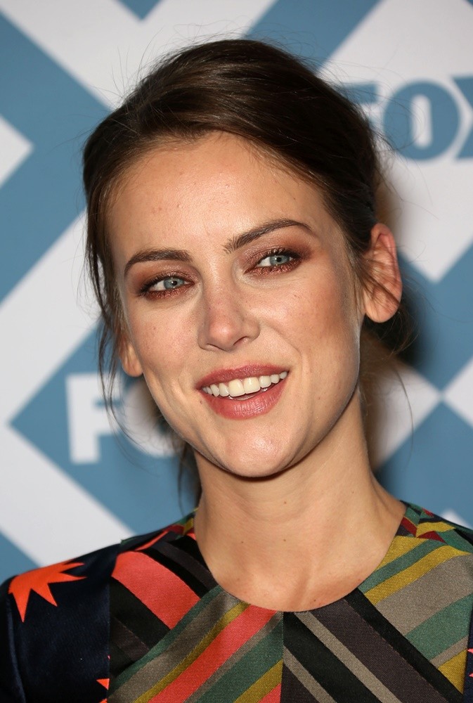 Jessica Stroup Picture 13 - The Los Angeles Premiere Ted - Arrivals
