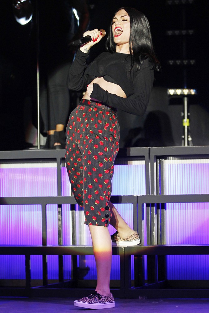 Jessie J;<br>Jessie J Performing Live on Stage