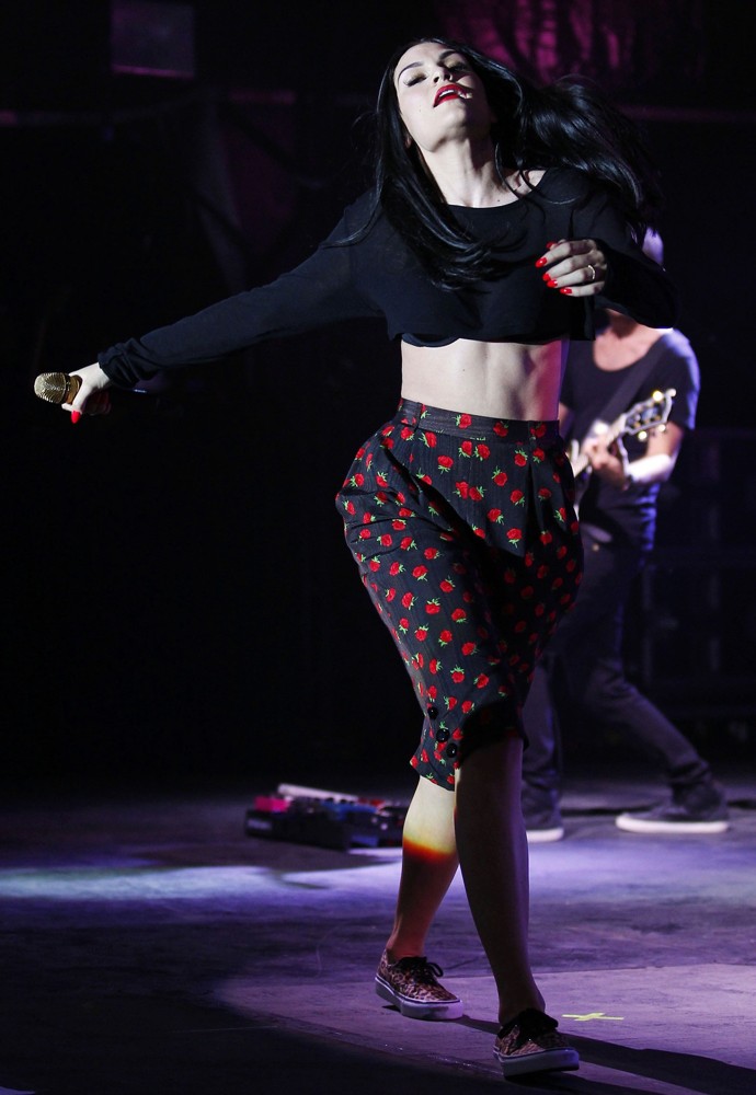 Jessie J;<br>Jessie J Performing Live on Stage