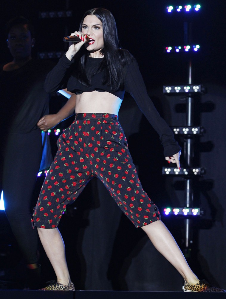 Jessie J;<br>Jessie J Performing Live on Stage
