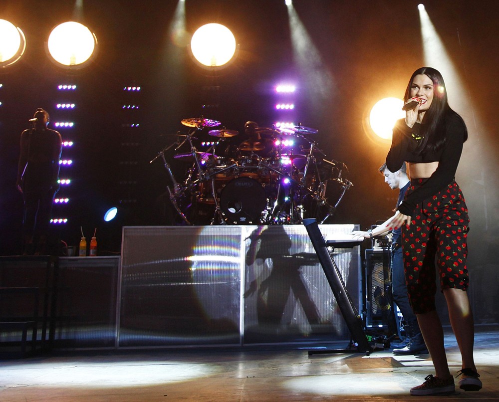 Jessie J;<br>Jessie J Performing Live on Stage