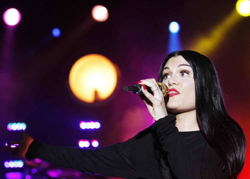 Jessie J;<br>Jessie J Performing Live on Stage
