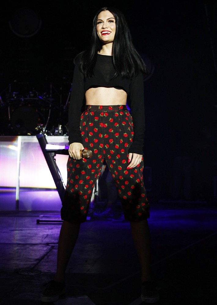 Jessie J;<br>Jessie J Performing Live on Stage