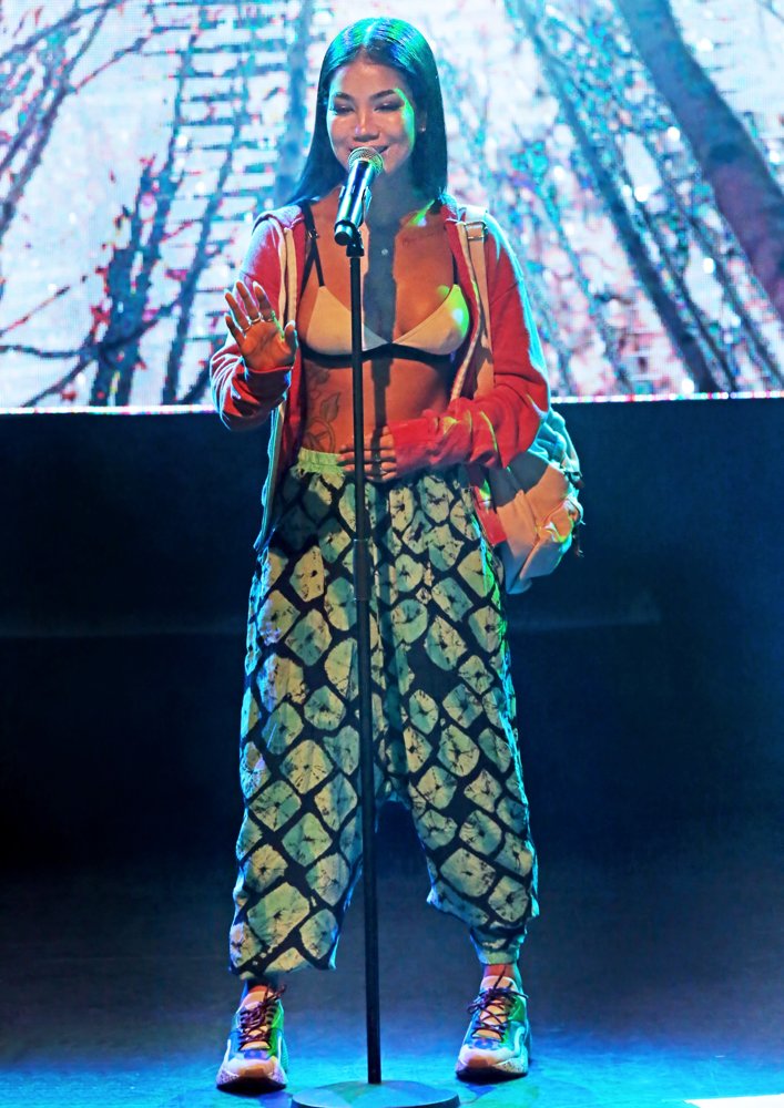 Jhene Aiko Performing at Manchester O2 Ritz