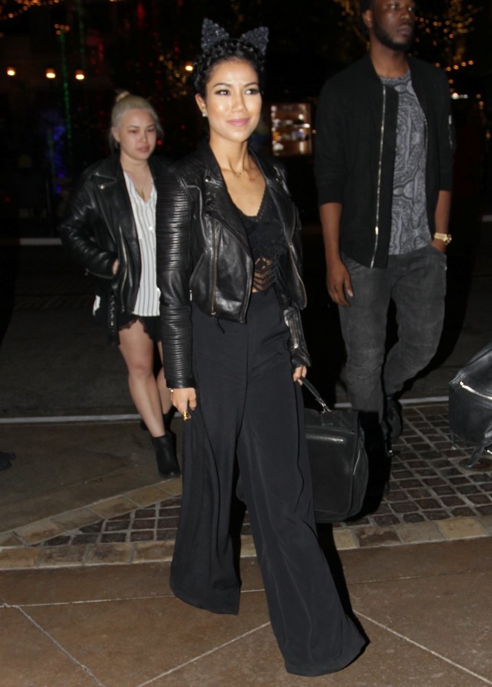 Jhene Aiko Picture 14 Jhene Aiko Promotes Her Lovers Friends