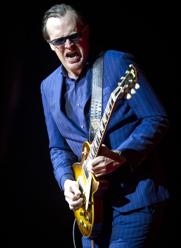 Joe Bonamassa Pictures, Latest News, Videos.