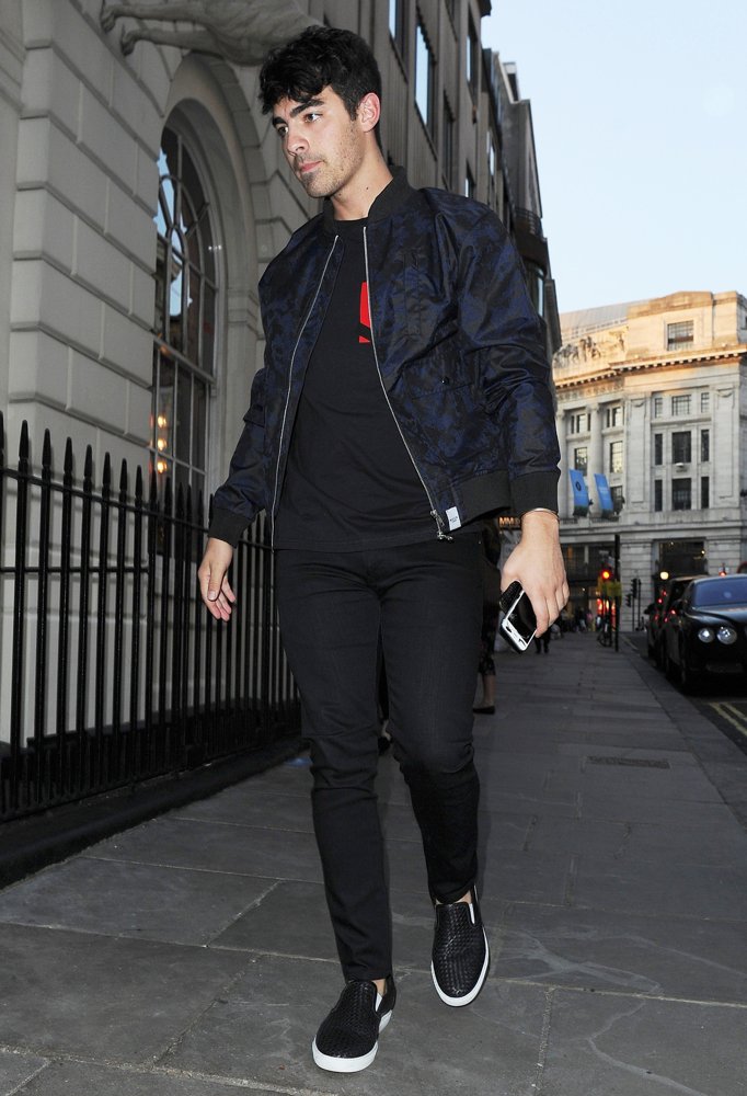 Joe Jonas;<br>Kendall Jenner Joins Gigi Hadid and Joe Jonas at Sketch Restaurant