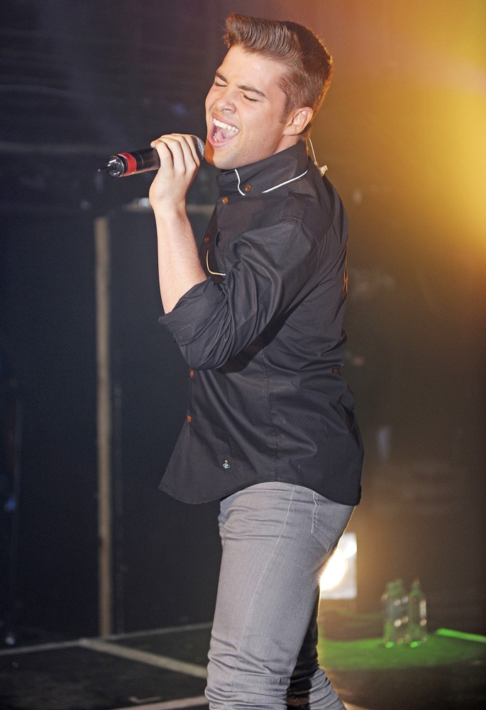 Joe McElderry;<br>Joe McElderry Performing Live