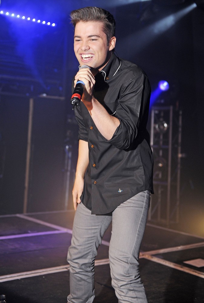 Joe McElderry;<br>Joe McElderry Performing Live