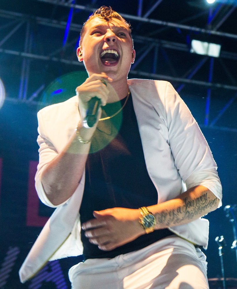 John Newman Performing Live at Serravalle Summer Festival 2015
