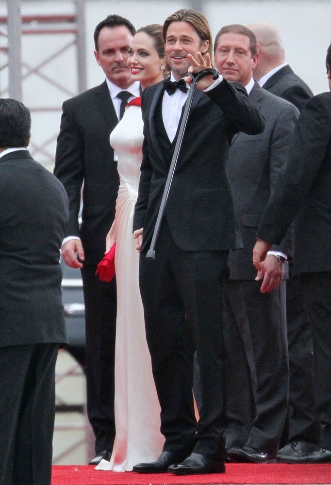 Angelina Jolie;Brad Pitt;<br>The 69th Annual Golden Globe Awards - Arrivals