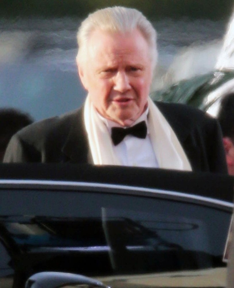 Jon Voight;<br>71st Annual Golden Globe Awards - Arrivals