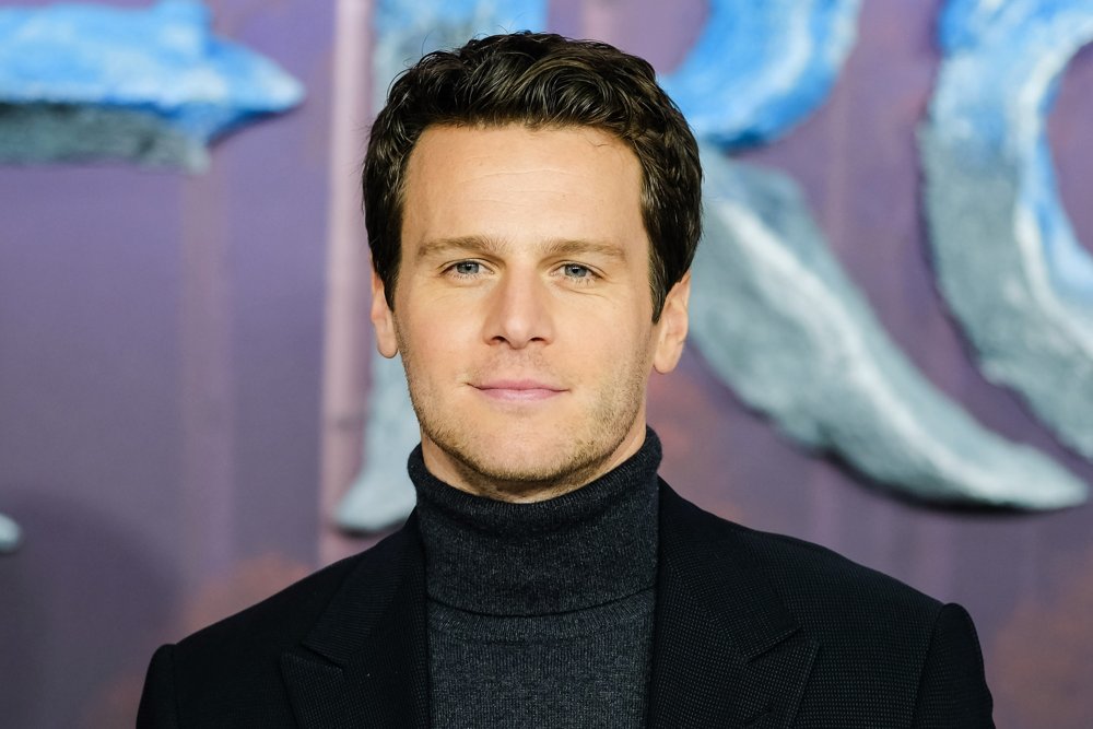 Jonathan Groff Pictures, Latest News, Videos.
