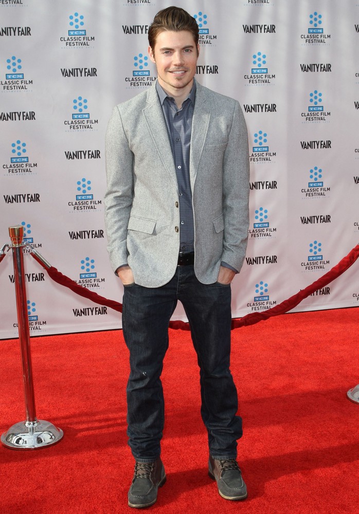 The TCM Classic Film Festival Opening Night Premiere of The 40th Anniversary Restoration of Cabaret