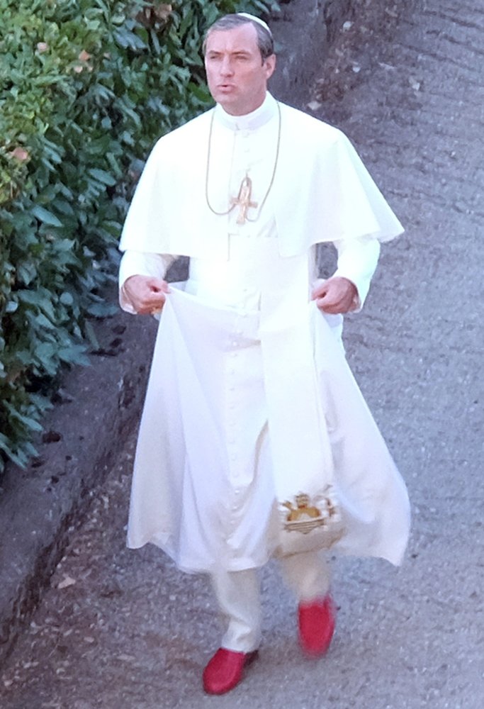 Jude Law;<br>Jude Law Filming Scenes for The Young Pope
