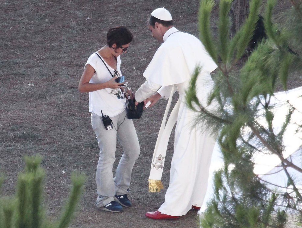 Jude Law;<br>Jude Law Filming Scenes for The Young Pope