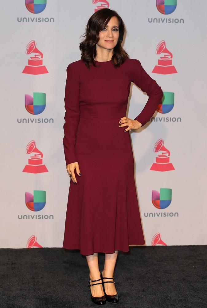 Julieta Venegas Pictures, Latest News, Videos.