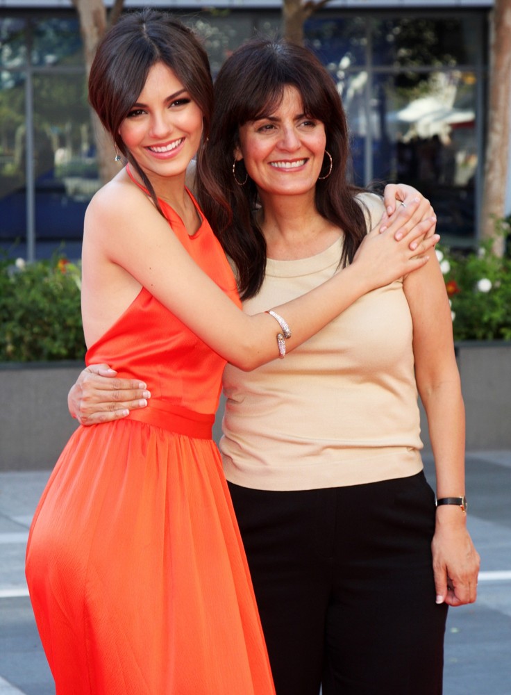 Victoria Justice;Serene Justice-Reed;<br>2012 Creative Arts Emmy Awards - Arrivals