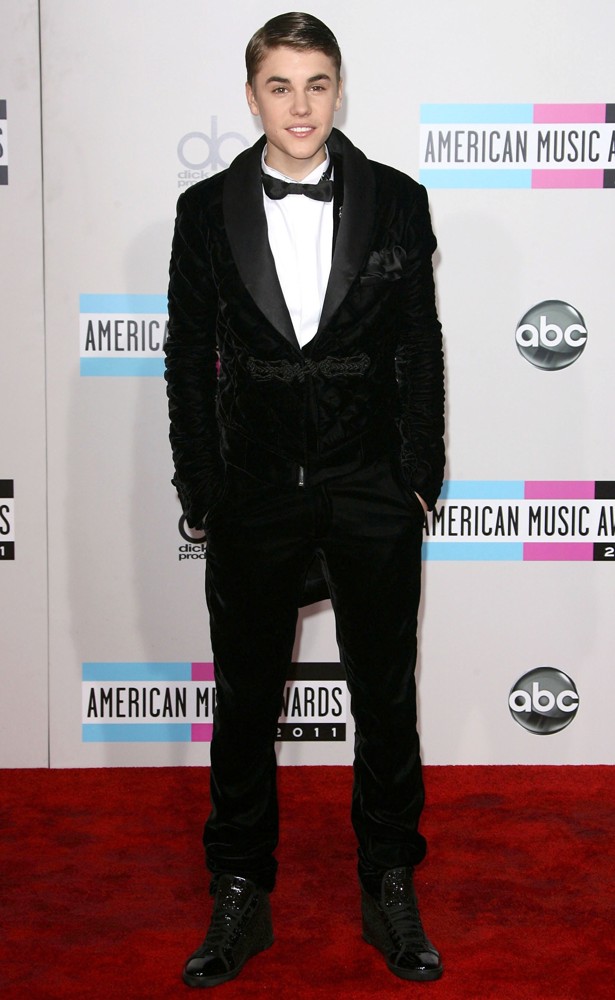 Justin Bieber;<br>2011 American Music Awards - Arrivals
