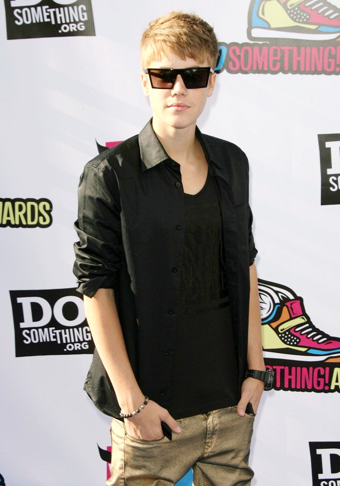 Justin Bieber;<br>2011 Do Something Awards - Arrivals