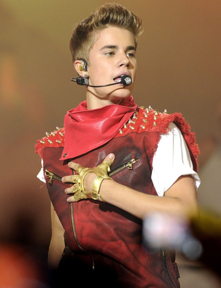 Justin Bieber;<br>2012 MuchMusic Video Awards - Show