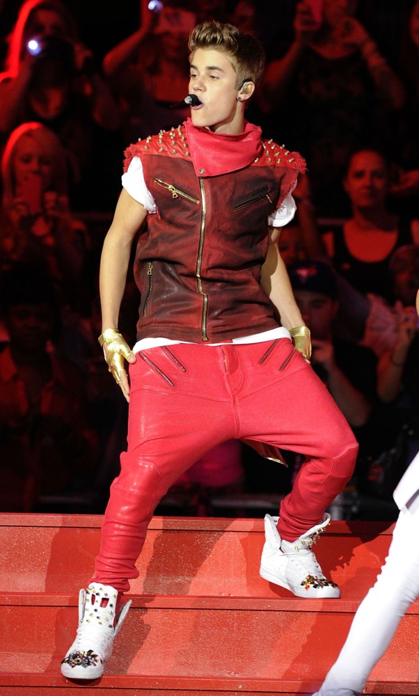 Justin Bieber;<br>2012 MuchMusic Video Awards - Show