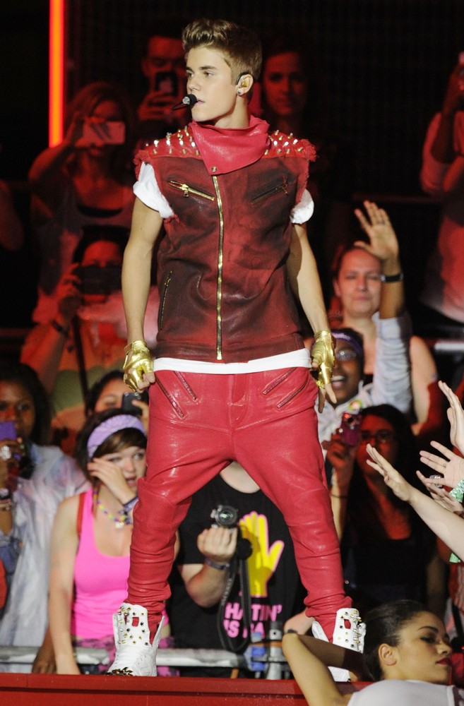 Justin Bieber;<br>2012 MuchMusic Video Awards - Show