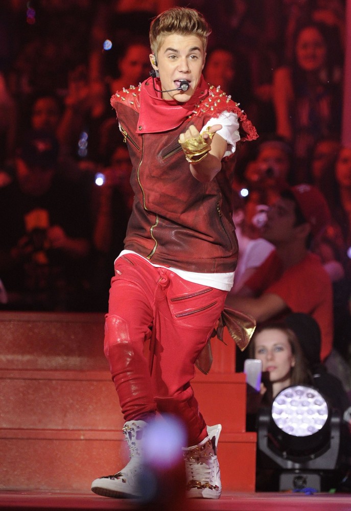 Justin Bieber;<br>2012 MuchMusic Video Awards - Show