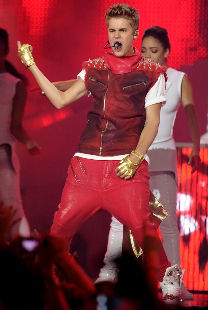 Justin Bieber;<br>2012 MuchMusic Video Awards - Show